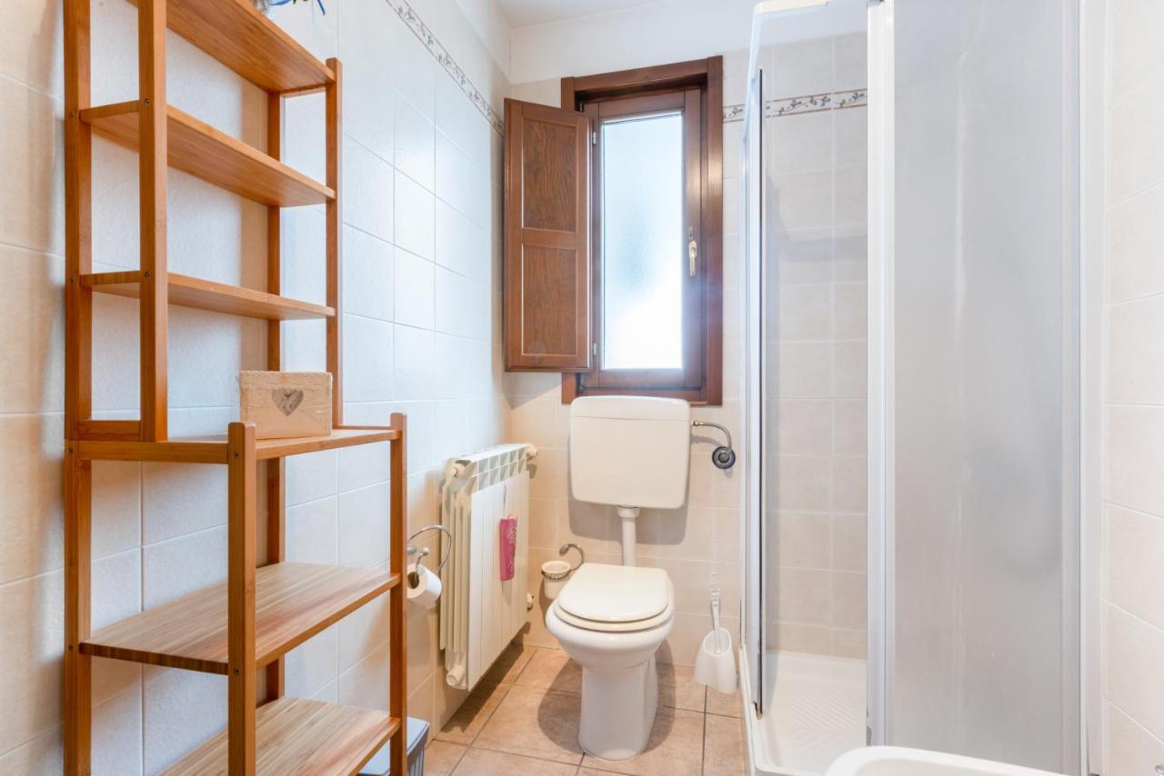Lecce Colorful Flat With Terrace & Parkingアパートメント エクステリア 写真